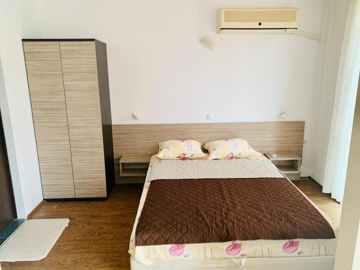 Vili Apartment Burgas Bagian luar foto