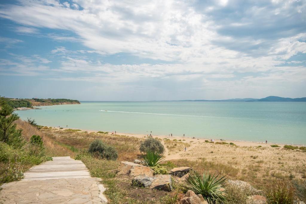 Vili Apartment Burgas Bagian luar foto