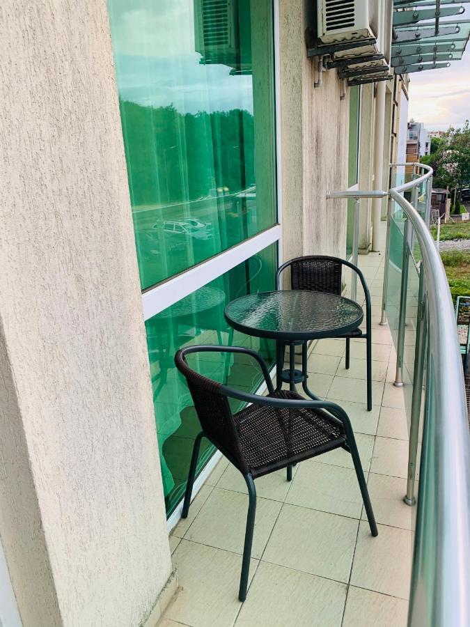 Vili Apartment Burgas Bagian luar foto